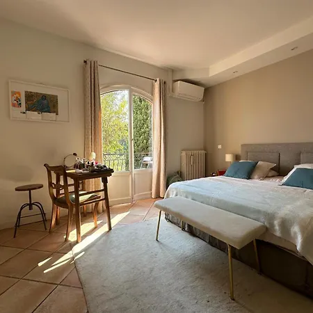 Orfee Elegance Et Tranquillite Sur Les Hauteurs De